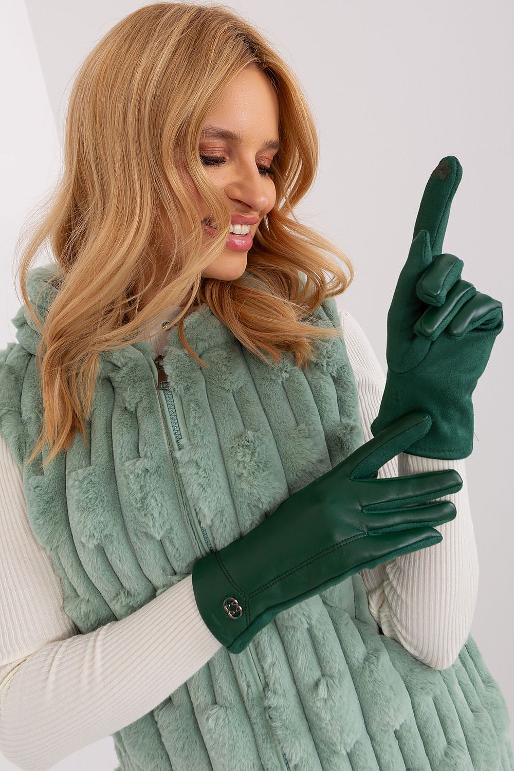 Gloves AT