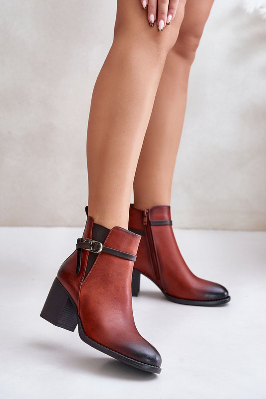 Heel boots Step in style