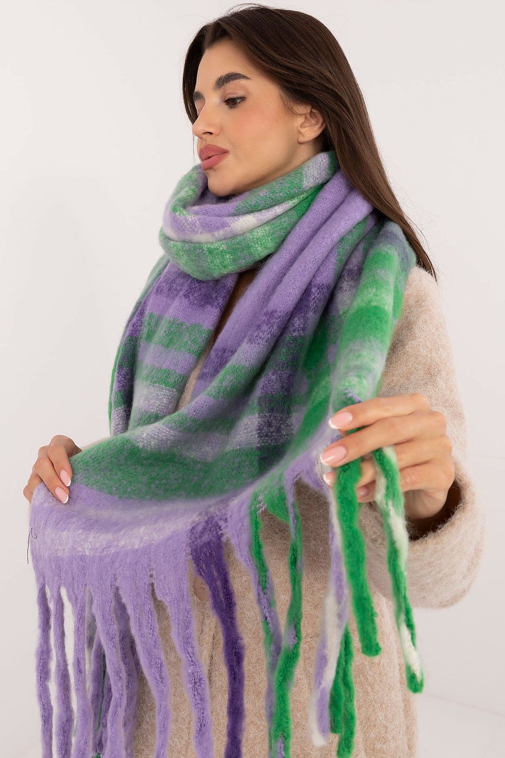 Shawl AT