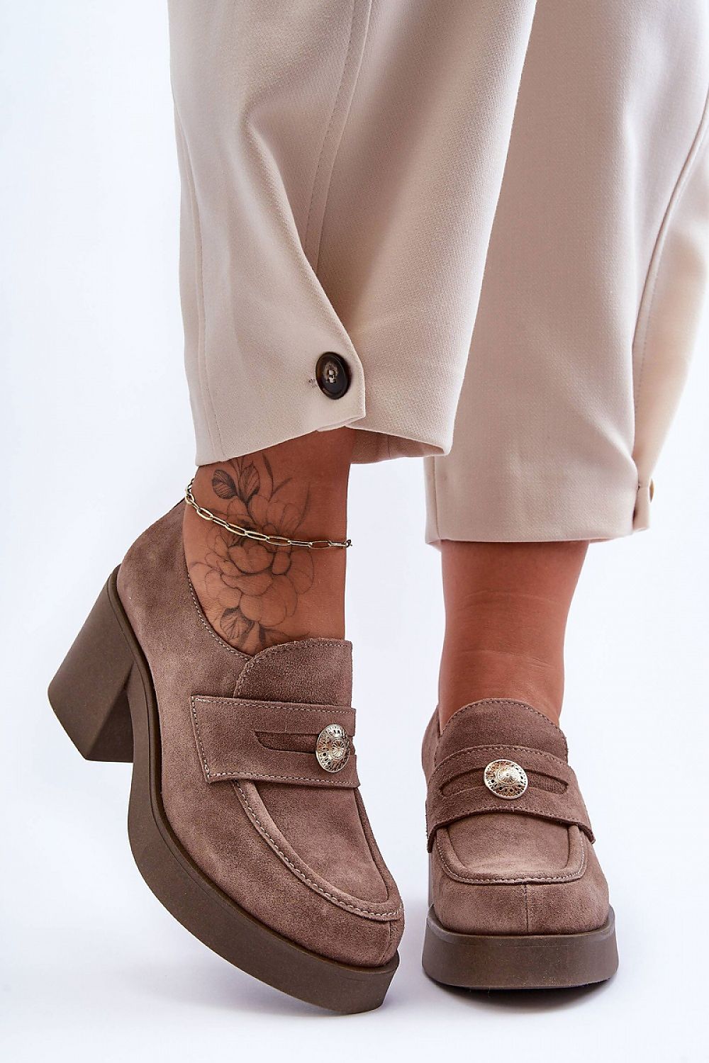 Heeled low shoes Step in style