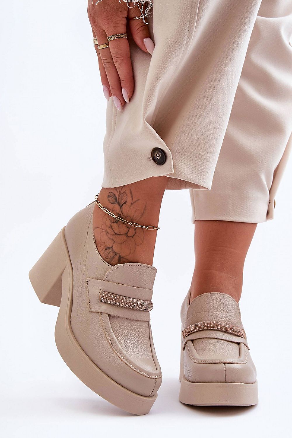 Heeled low shoes Step in style